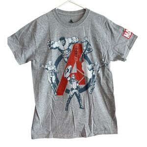 NWT Disney Marvel Men Medium 19x29 Avengers Graphic T-Shirt Gray Superheroes Tee